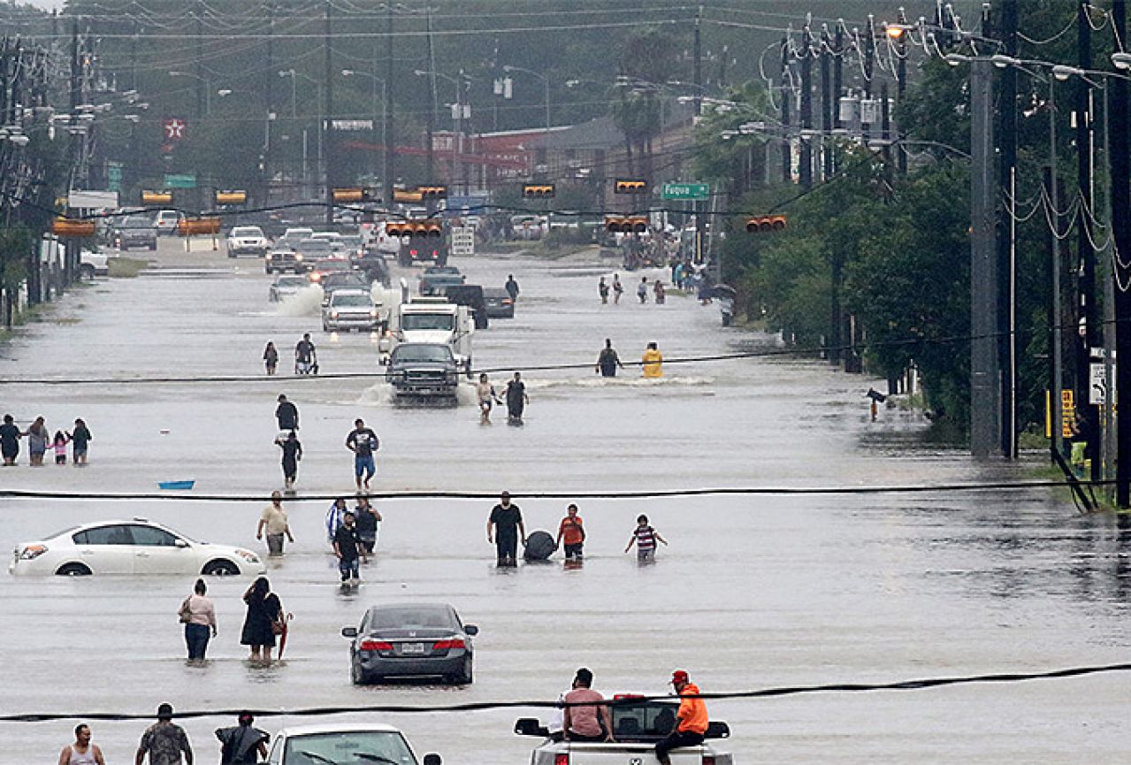 Nabujale vode prodrle u utočište u Houstonu za žrtve Harveya