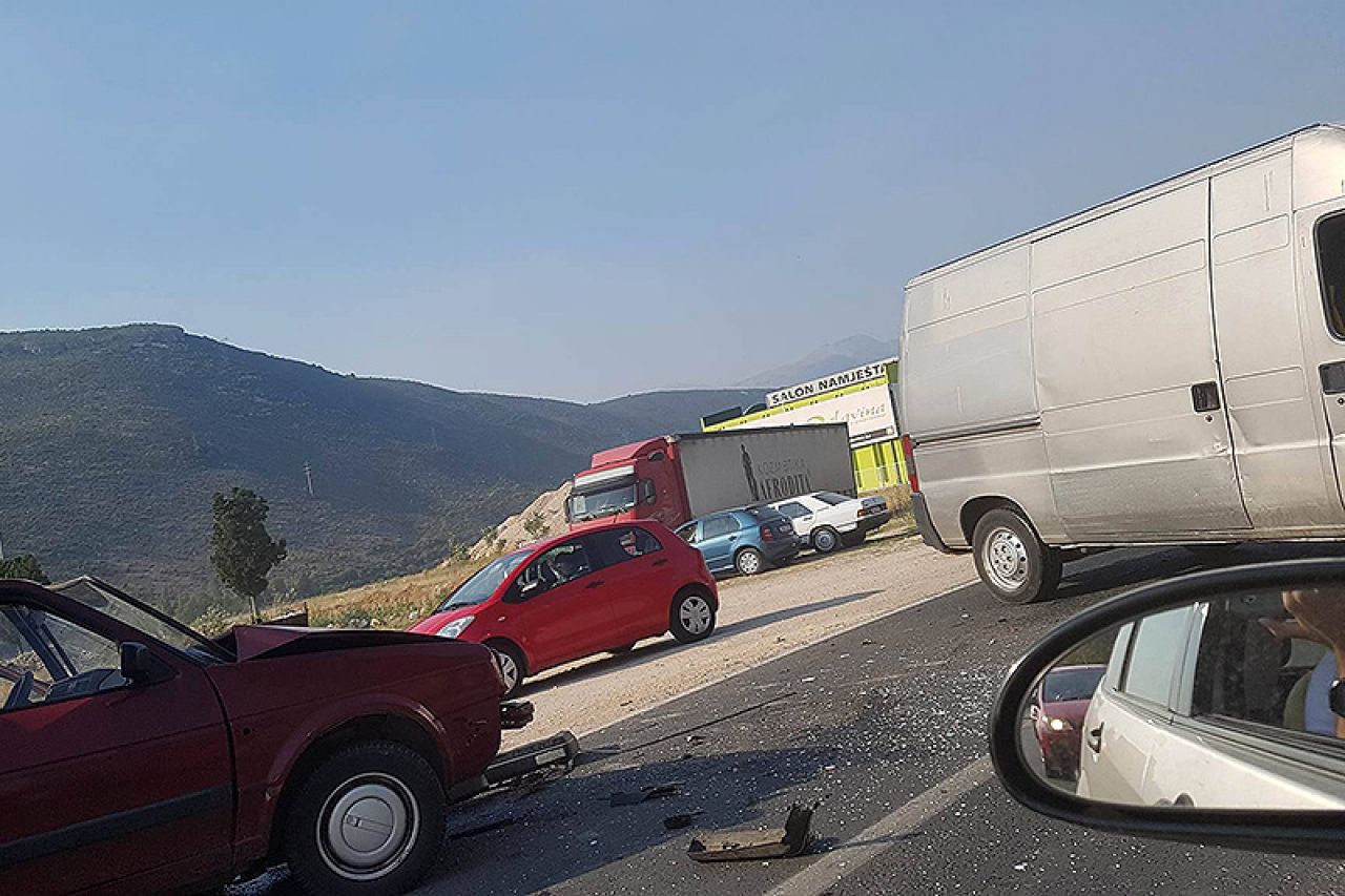 Mostar: Teška prometna nesreća u Vrapčićima