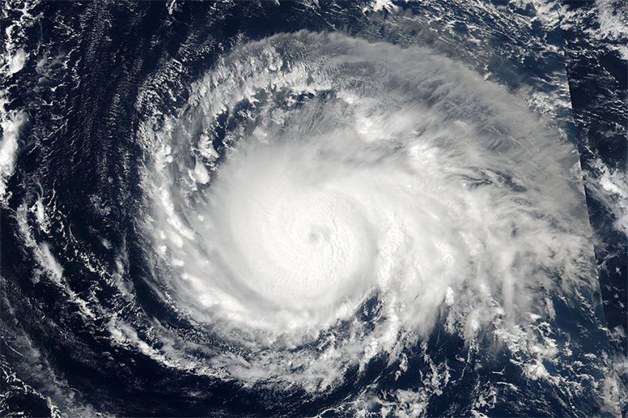 Irma prijeti: Proglašena uzbuna zbog iznimno opasnog uragana