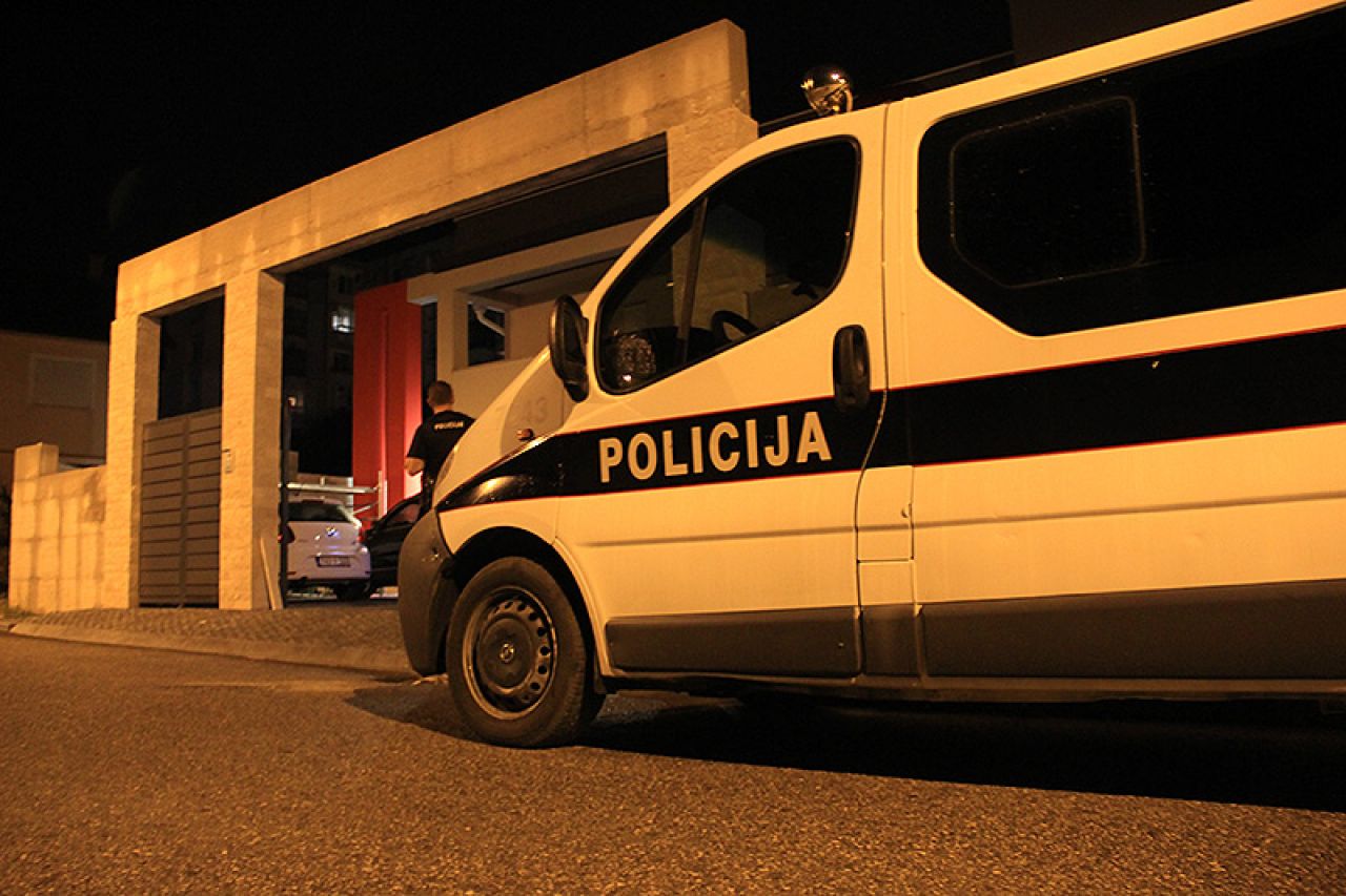 Mostar: Bombom na obiteljsku kuću