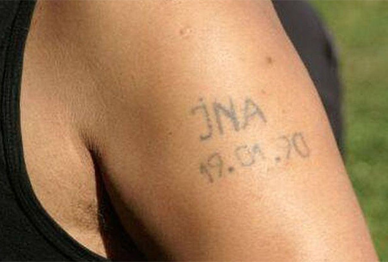 Što je danas muškarac s JNA tetovažom?