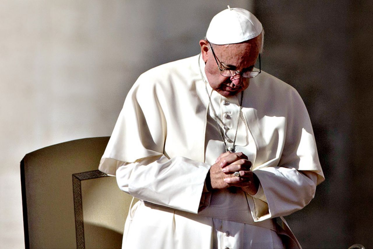 Papa Franjo: Čovječanstvo ide "na dolje" ako zanemari klimatske promjene