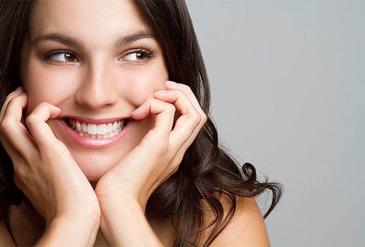 Deset loših navika koje vam uništavaju zube 