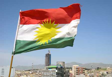 https://storage.bljesak.info/article/212348/450x310/kurdska-zastava.jpg