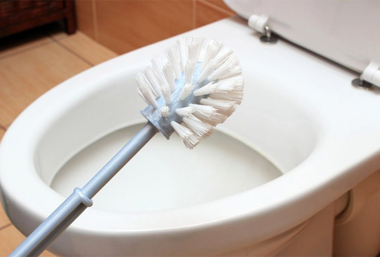Koliko često zaista morate čistiti WC školjku?