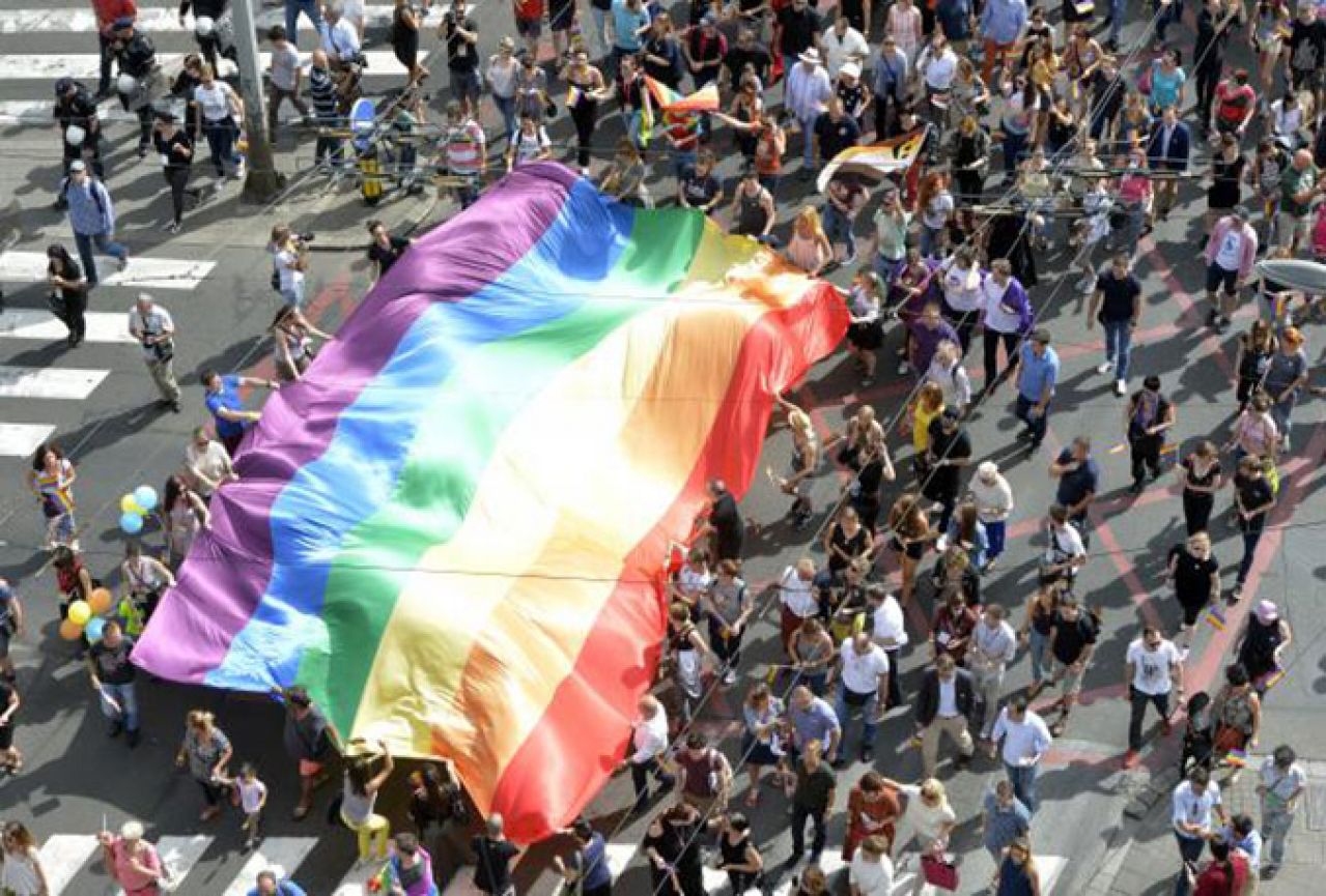 Beogradski Pride 2017. održan bez izgreda, sudjelovala i premijerka