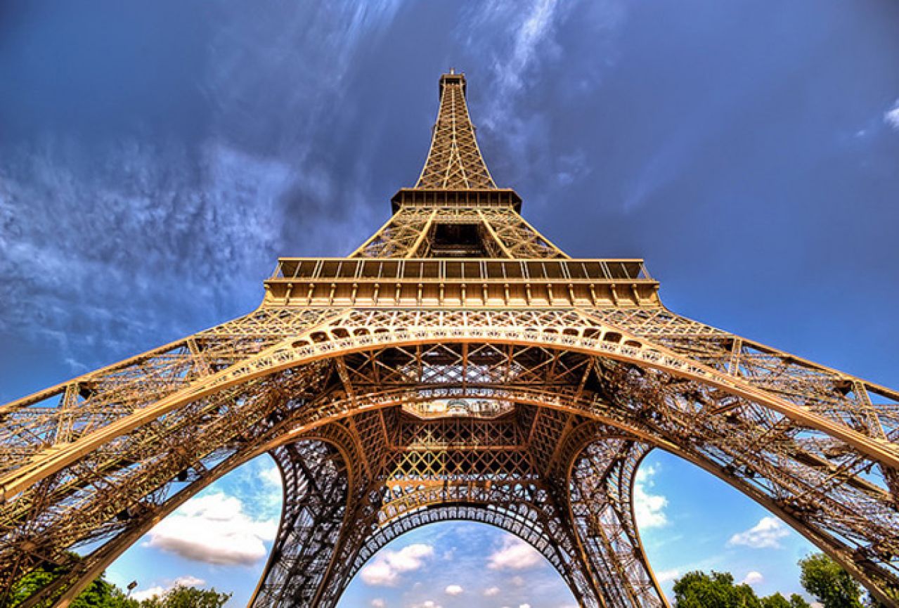 Stakleni zid otporan na metke štitit će 'Eiffela' 