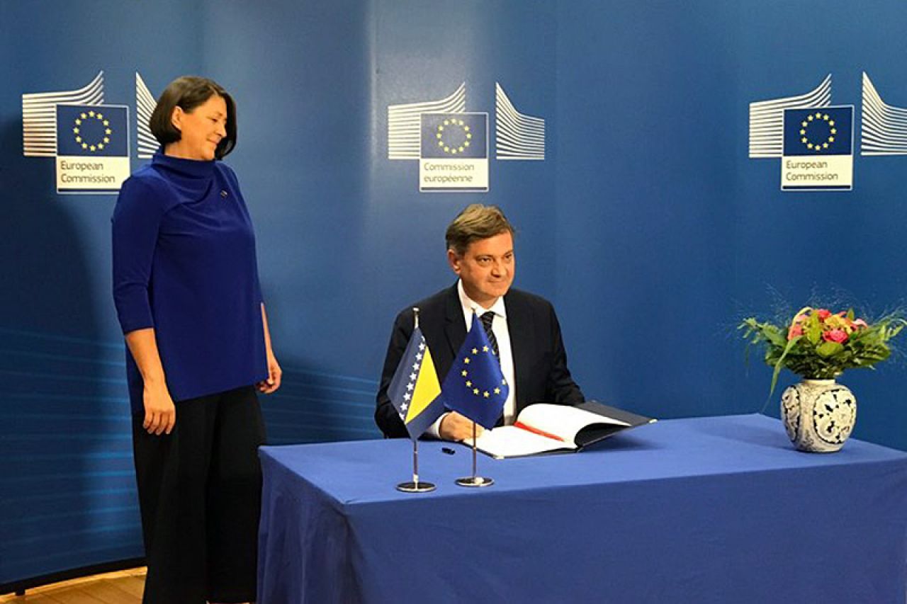 Potpisan Ugovor o Transportnoj zajednici između BiH i EU