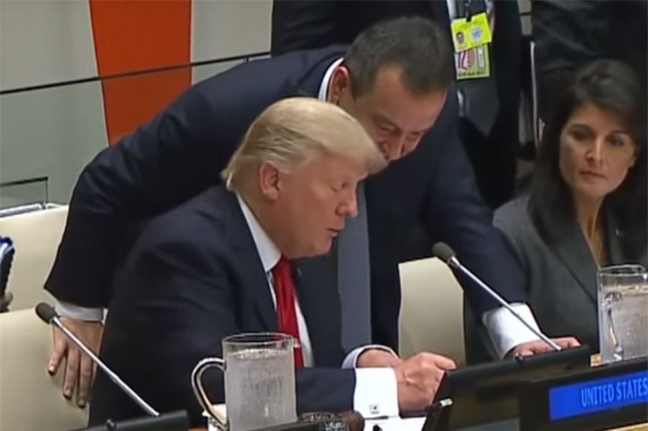 VIDEO | Dačić usred sjednice UN-a prišao Trumpu pa tražio autogram?
