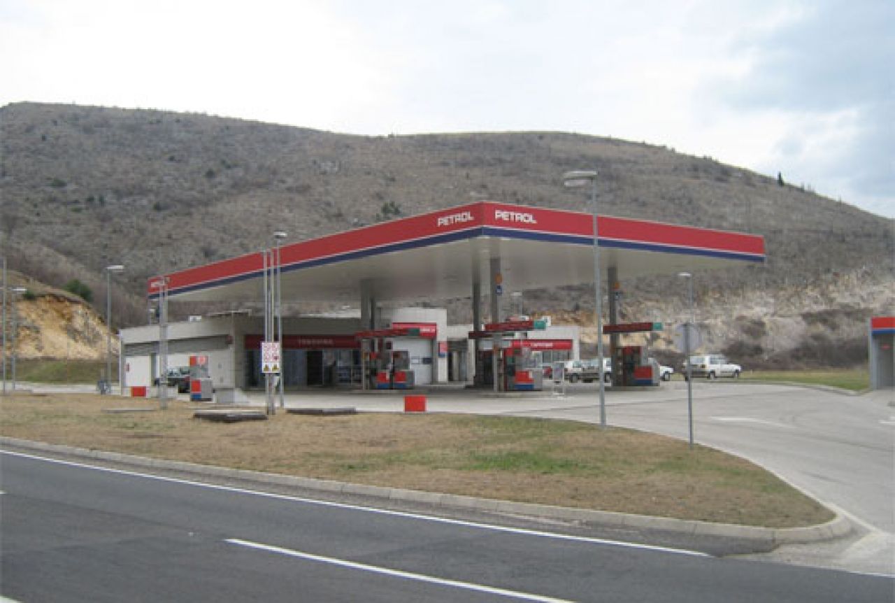Mostar: Razbojništvo nad radnikom benzinske crpke