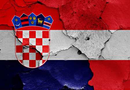 https://storage.bljesak.info/article/212879/450x310/hrvatska-austrija-zastave.jpg