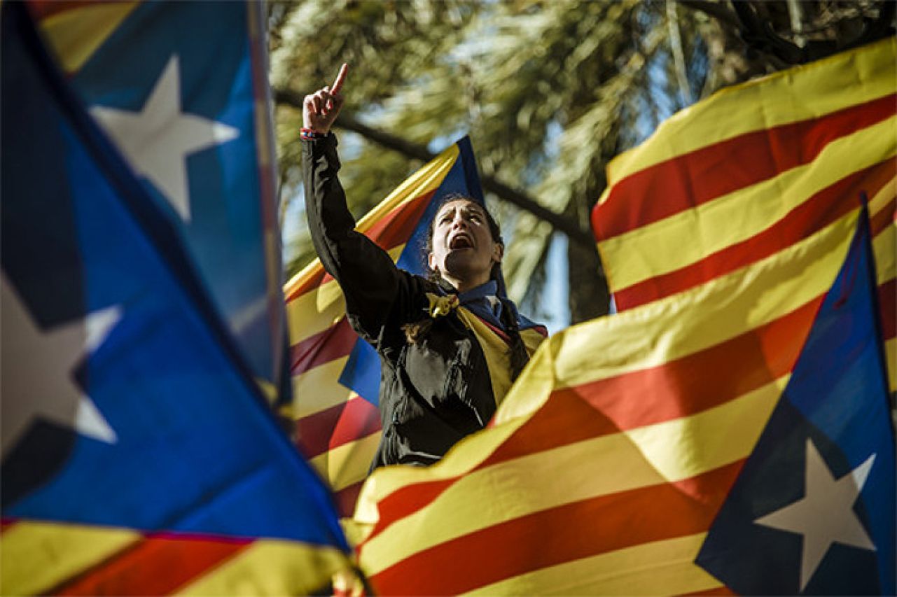 Barcelona: Prosvjednici na ulicama; sud katalonske političare kaznio sa 12.000 eura