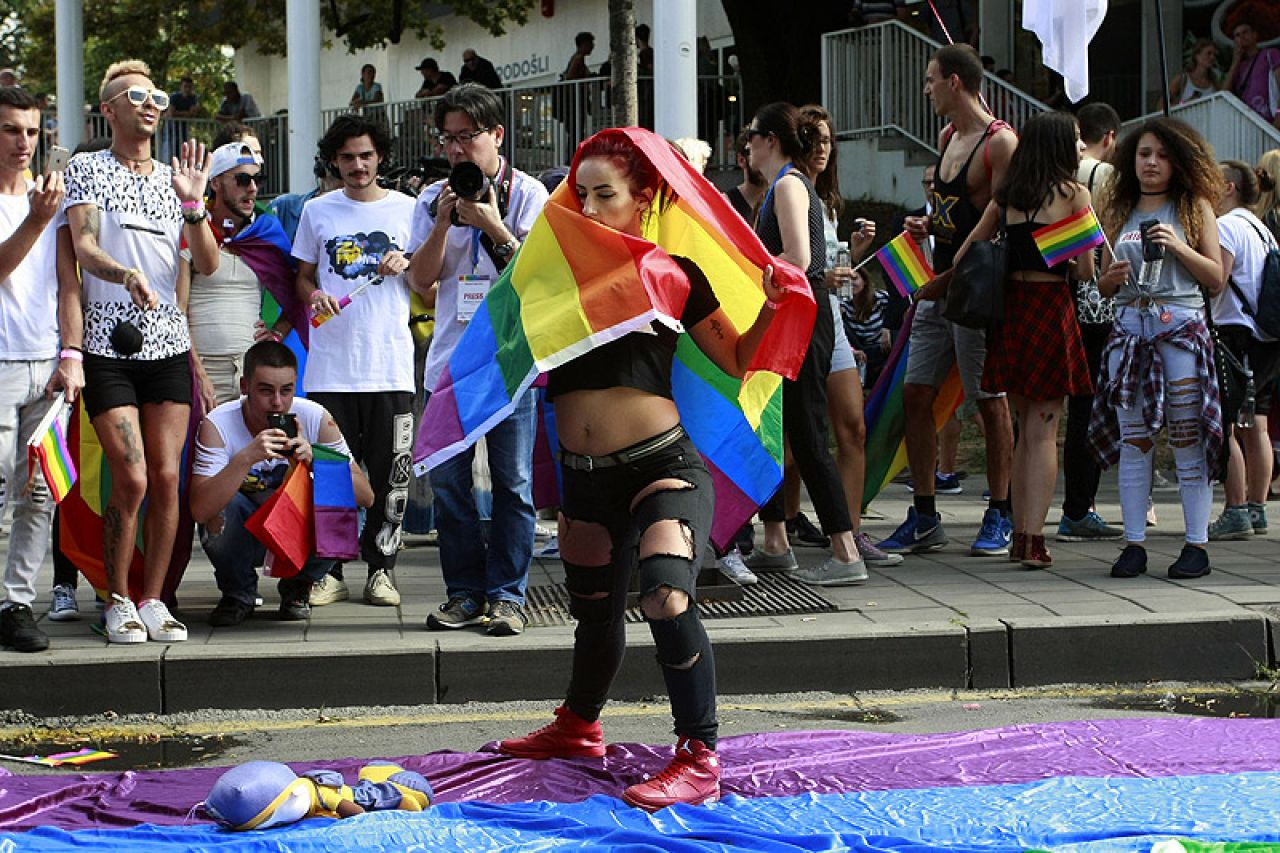 Gay parada u Podgorici održana bez incidenata. 