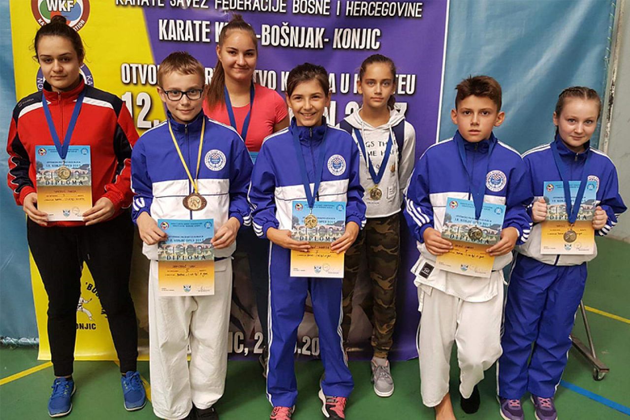 Sedam medalja za Karate klub Zrinjski u Konjicu