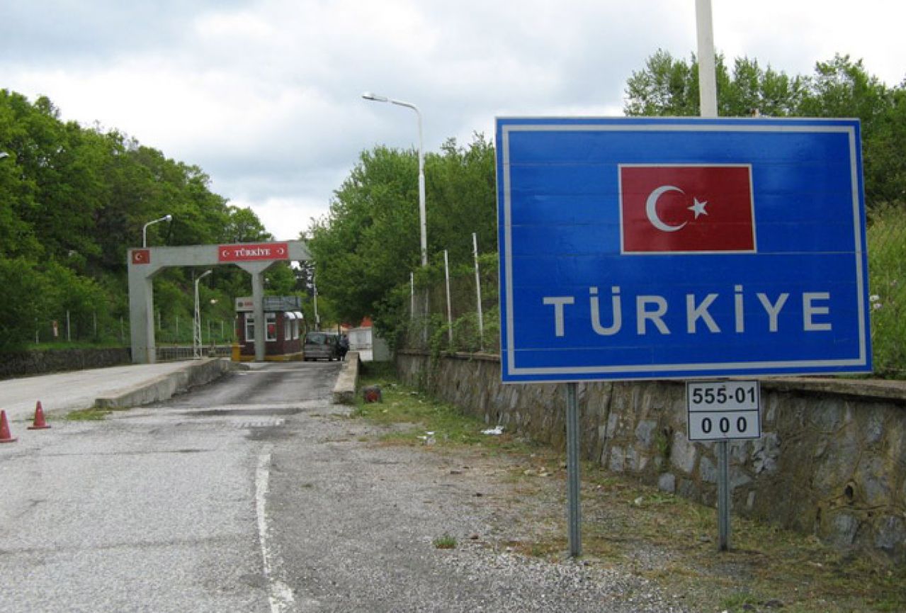 Turska blokirala granicu s Irakom nakon početka kurdskog referenduma
