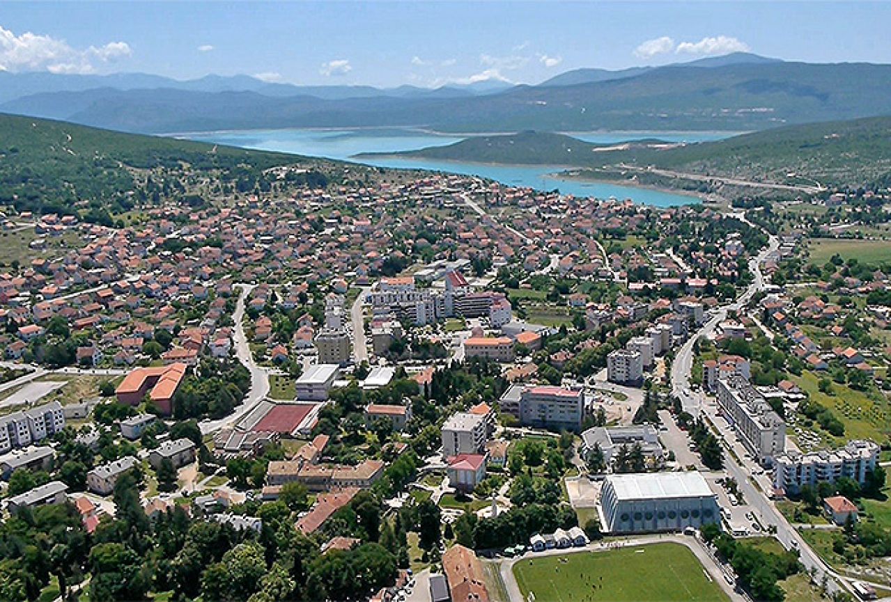 Hercegovci odlučili: Načelniku i uposlenicima u općini plaće niže za 40%