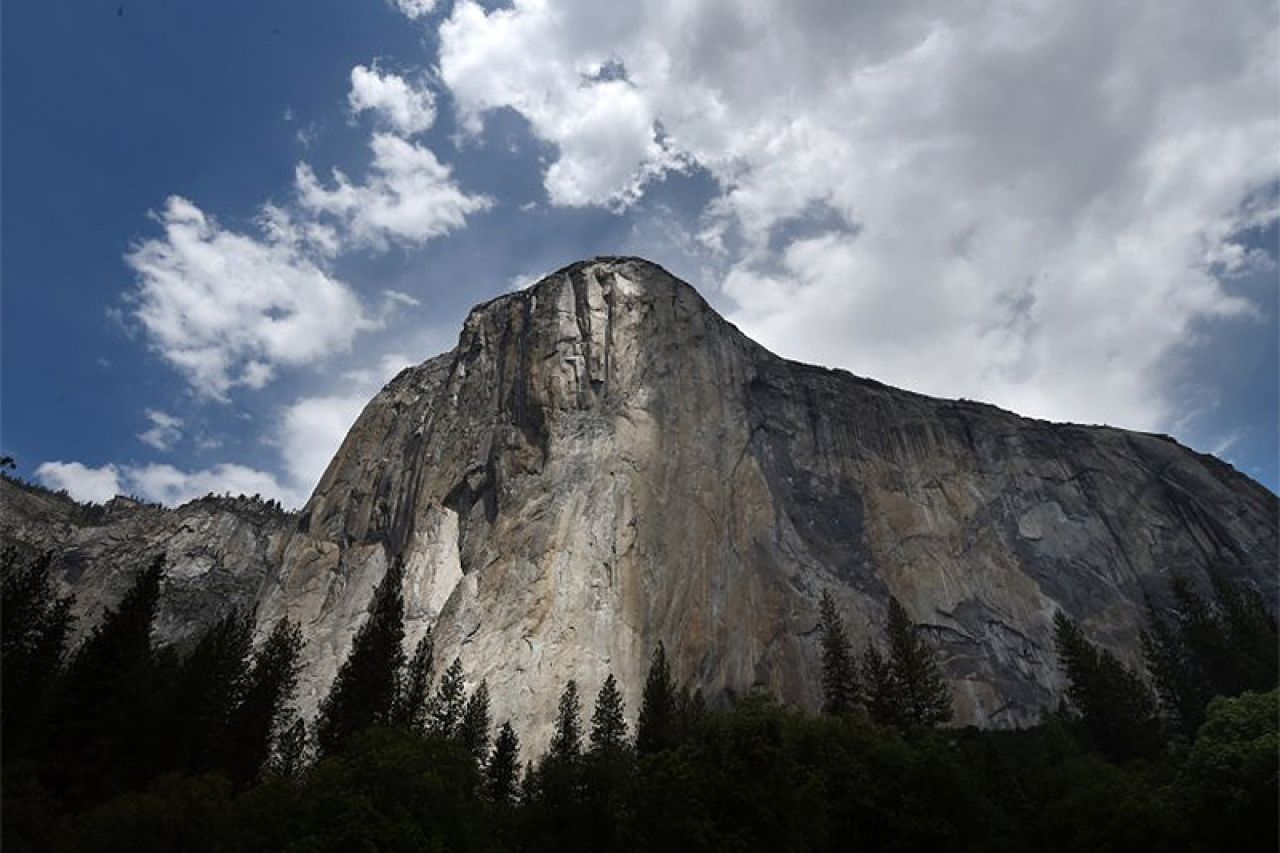  Gromada pala na stazu u Nacionalnom parku Yosemite, jedna osoba poginula