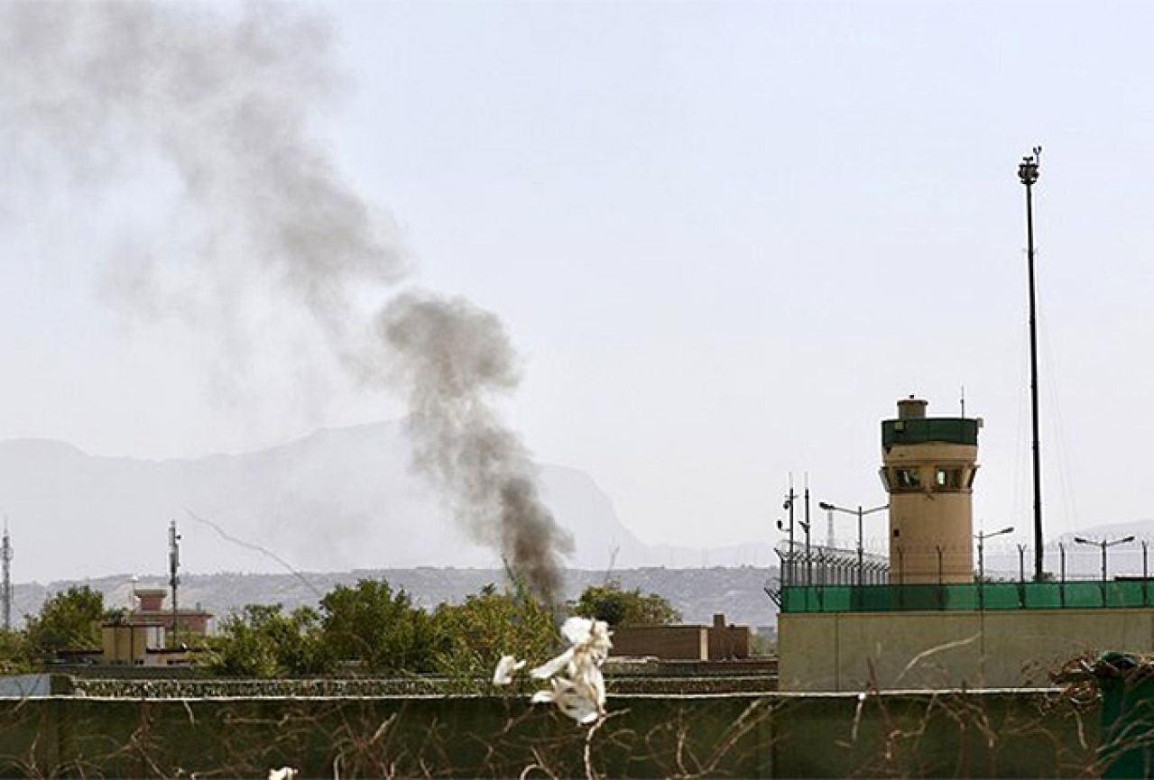 U zračnom napadu SAD-a na Kabul zbog neispravnog projektila stradalo nekoliko civila