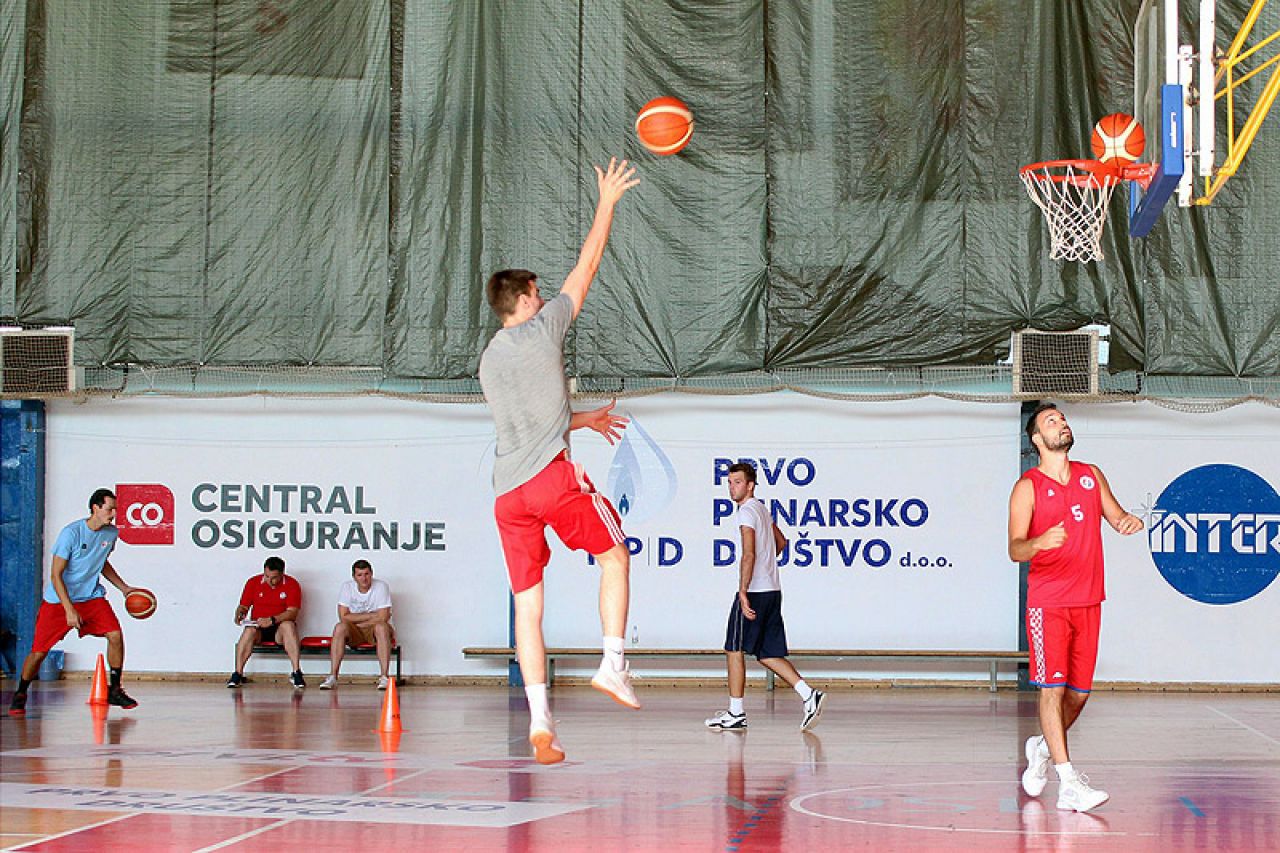 Sokolović predvodio košarkaše Zrinjskog u pobjedi nad Teodom