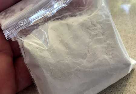 https://storage.bljesak.info/article/213818/450x310/droga-kokain-vrecica-2.jpg