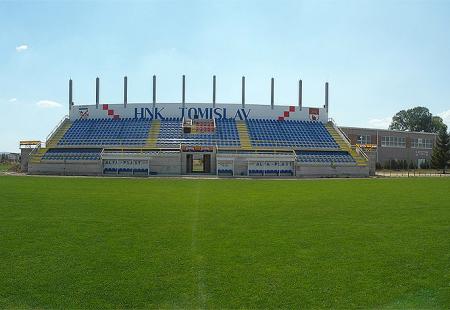https://storage.bljesak.info/article/218452/450x310/tomislavgrad-stadion.jpg