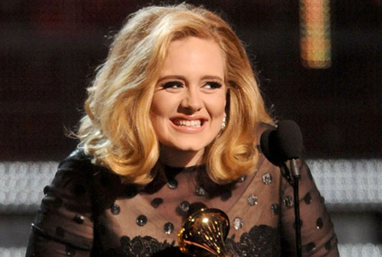 Adele na dodjeli Oscara prvi put uživo izvodi pjesmu 'Skyfall'