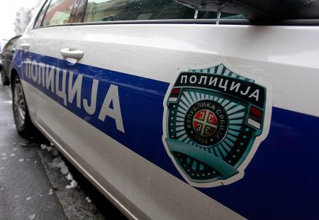 https://storage.bljesak.info/article/242429/450x310/policija-srbija-auto.jpg