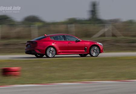 https://storage.bljesak.info/article/245542/450x310/KiaStinger-Navak6.jpg