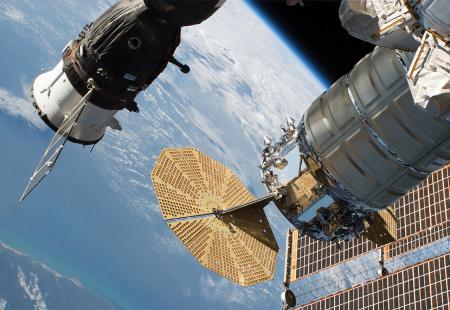 https://storage.bljesak.info/article/247450/450x310/Soyuz-MS-09.jpg