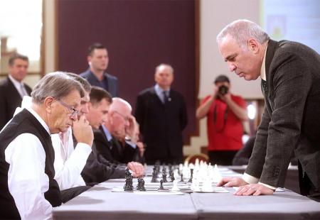 https://storage.bljesak.info/article/257717/450x310/KasparovCiro.jpg