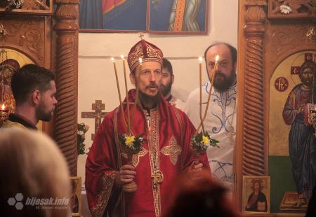 https://storage.bljesak.info/article/258318/450x310/Pravoslavni-badnji-dan-2019-liturgija5.jpg