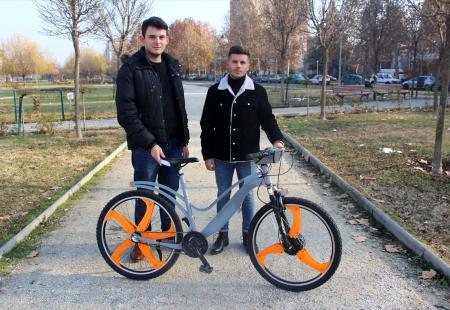 https://storage.bljesak.info/article/259270/450x310/bicikl-makedonija4.jpg