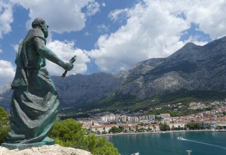 https://storage.bljesak.info/article/261203/450x310/Makarska2.jpg