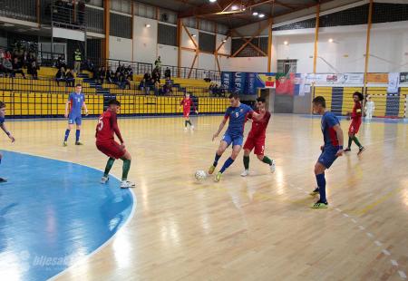 https://storage.bljesak.info/article/267464/450x310/Futsal-kvalifikacije-u19-moldavija-portugal2.jpg