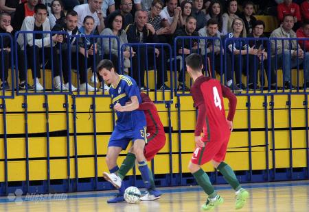 https://storage.bljesak.info/article/267817/450x310/Futsal-u19-portugal-BiH2.jpg