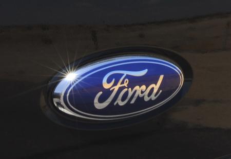 https://storage.bljesak.info/article/268209/450x310/Ford-logo.jpg