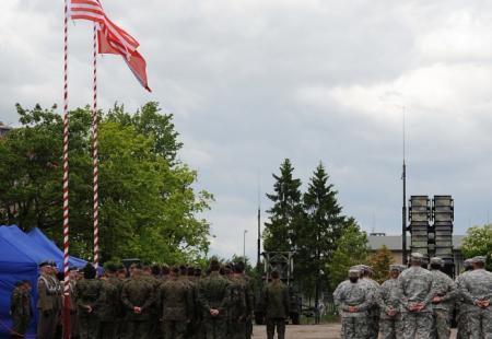 https://storage.bljesak.info/article/268605/450x310/Americki_vojnici_Poljska.jpg