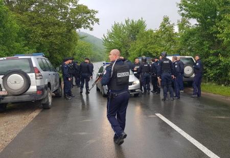 https://storage.bljesak.info/article/274425/450x310/kosovo-policija-akcija.jpg