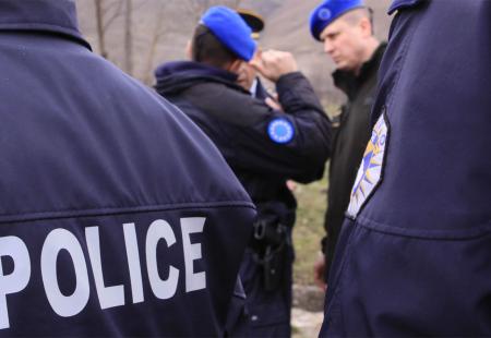 https://storage.bljesak.info/article/274464/450x310/kosovo-policija.jpg