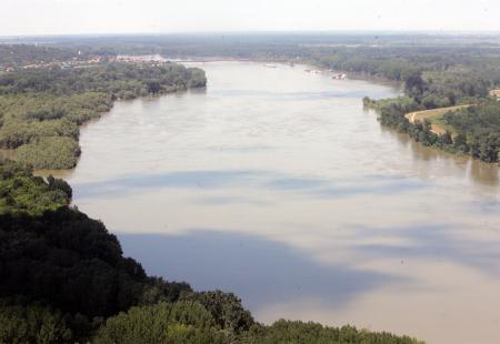 https://storage.bljesak.info/article/275098/450x310/Dunav-Osijek.jpg