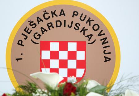 https://storage.bljesak.info/article/276266/450x310/prva-pjesacka-gardijska-pukovnija-logo.jpg