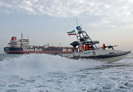 https://storage.bljesak.info/article/281444/450x310/iranska-mornarica-tanker.jpg