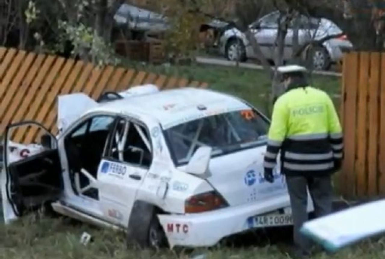 Tragedija na reliju: Sletio sa staze, poginule tri djevojke i djevojčica