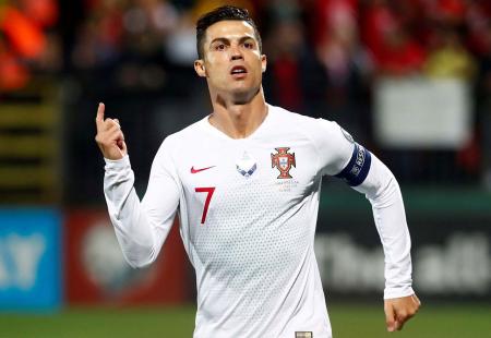 https://storage.bljesak.info/article/285314/450x310/Cristiano-Ronaldo.jpg