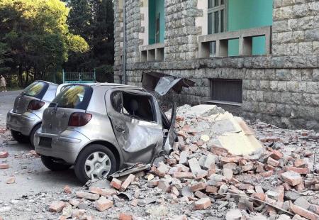 https://storage.bljesak.info/article/286431/450x310/potres-albanija1.jpg