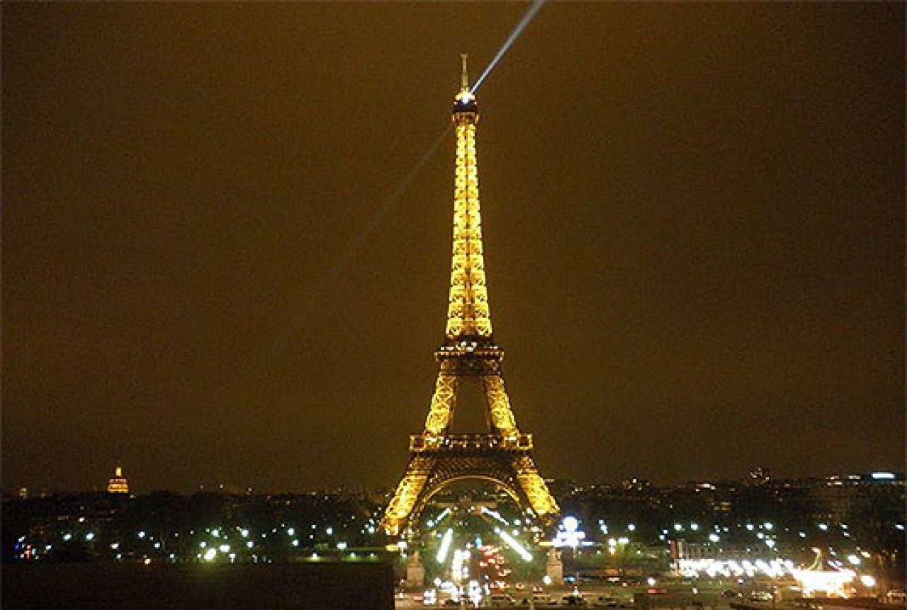 Grudski gangaši zaorili na Eiffelovu tornju