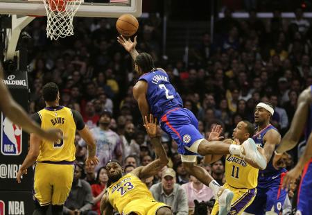 https://storage.bljesak.info/article/289518/450x310/clippers-lakers-listopad2019.jpg