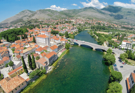 https://storage.bljesak.info/article/293962/450x310/trebinje.gif