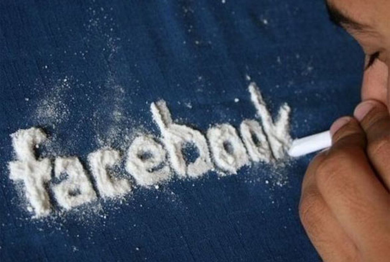 Više ljudi ovisno o društvenim mrežama nego o cigaretama i alkoholu