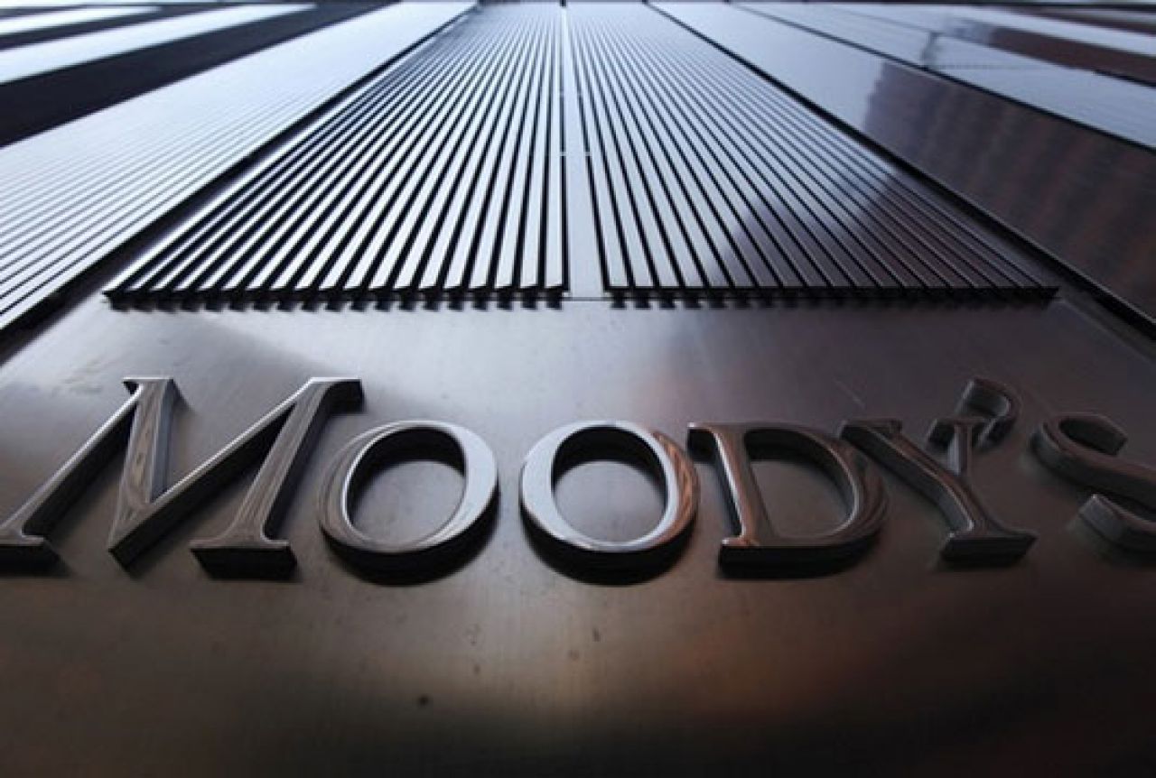 Moody's rejting talijanske banke srezao na junk status